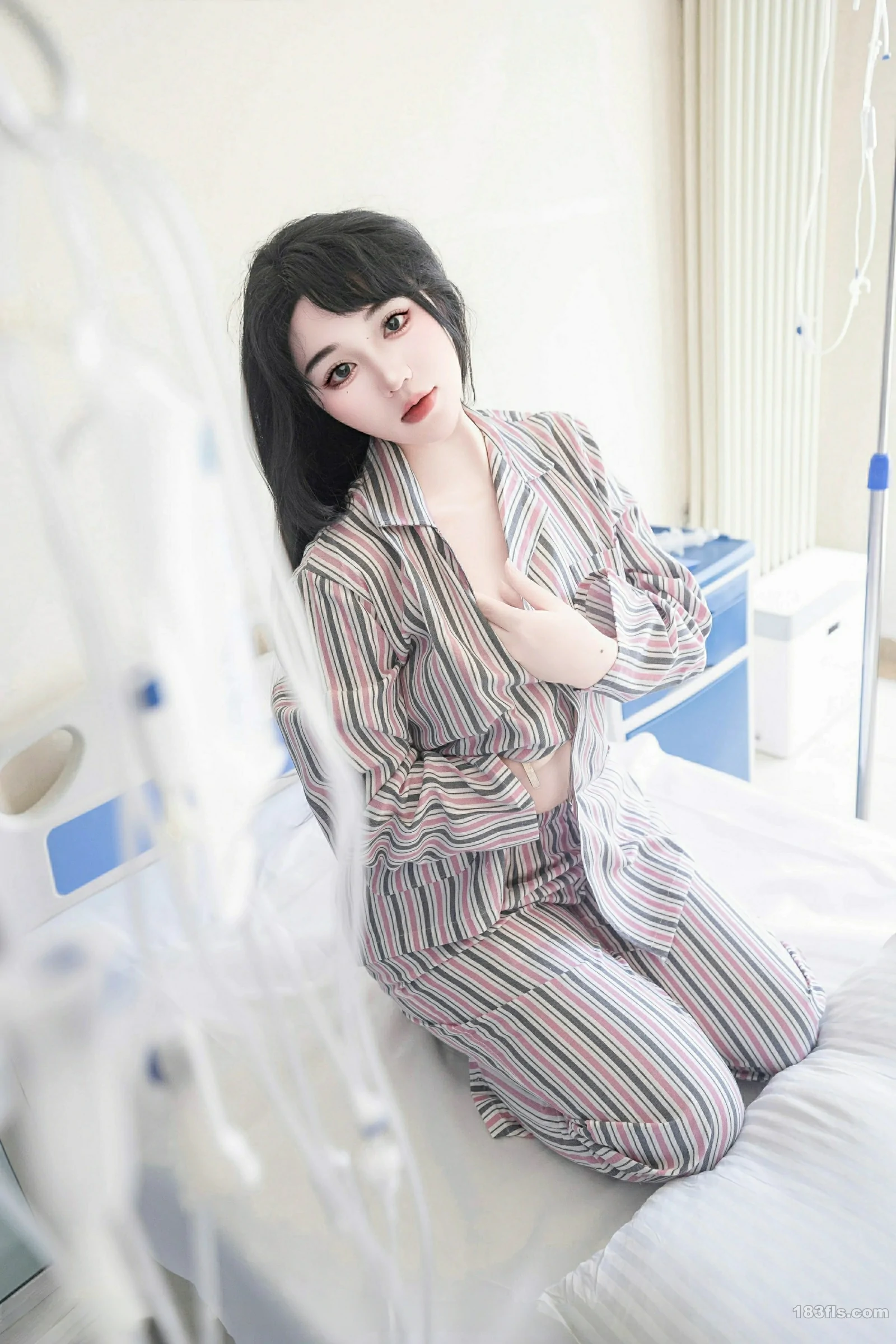 [XIUREN秀人网] 2025.08.14 No.10648 汐汐爱吃草莓第3张
