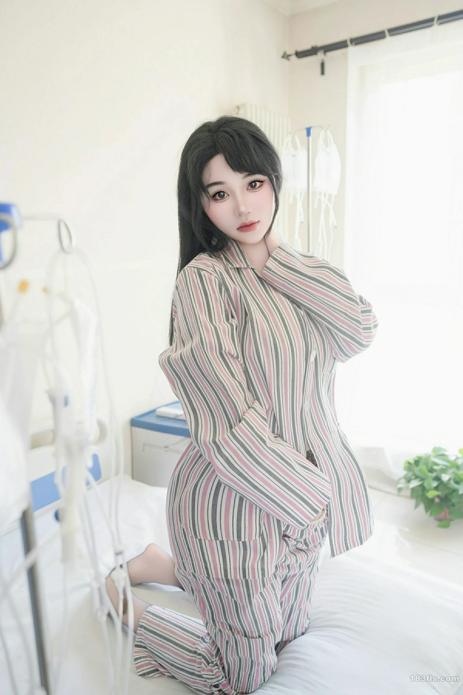 [XIUREN秀人网] 2025.08.14 No.10648 汐汐爱吃草莓第3张