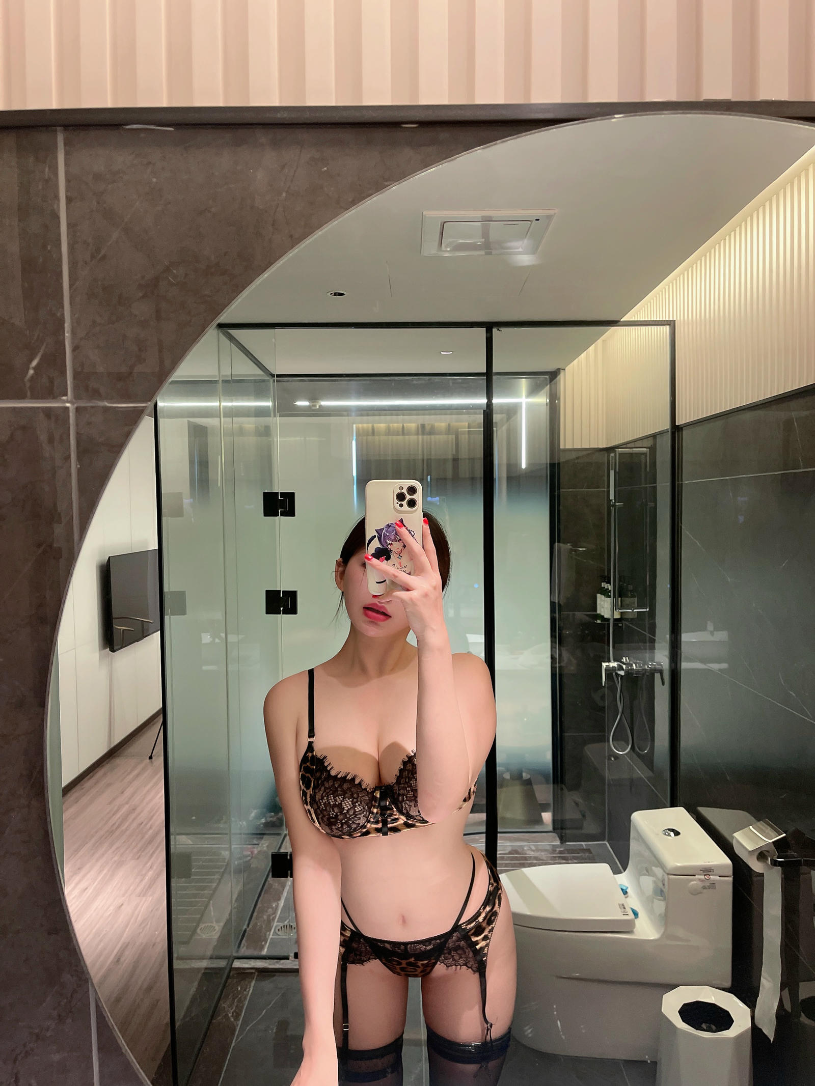 奶宝妹纸 – 微密圈系列  豹纹小吊带